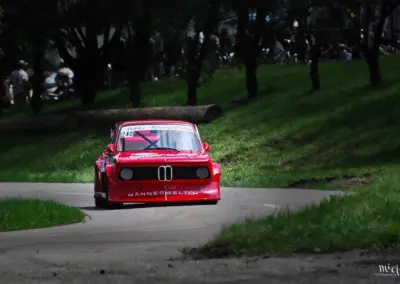 BMW 2002 Ti rot Frontalaufnahme