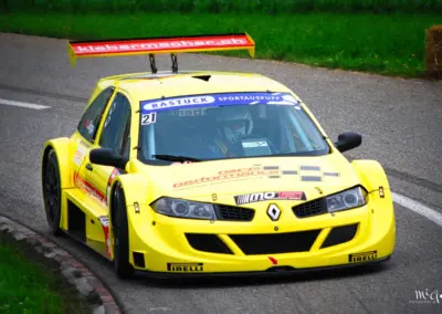 Renault Mégane Trophy gelb