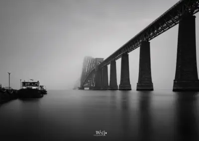 Nebel Stimmung bei der Forth Bridge in Schottland