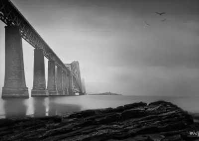 Forth Bridge mit Nebel sw